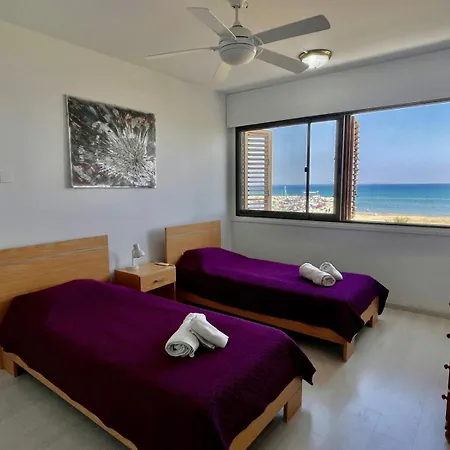 Апартаменты Sea View In Makenzy *