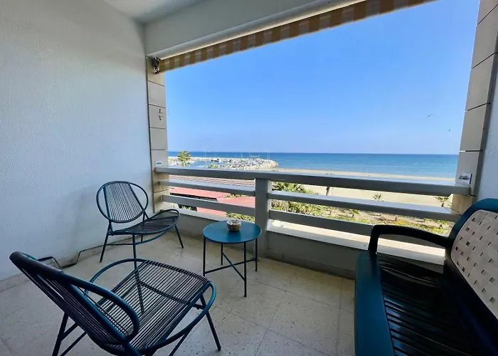 Sea View In Makenzy Apartamento Lárnaca