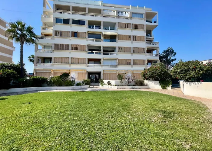 Sea View In Makenzy * Lárnaca