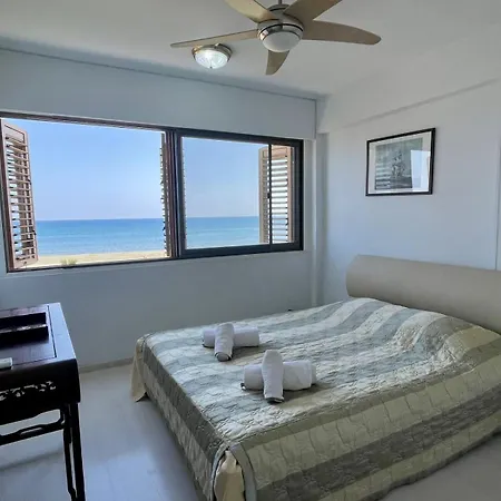 Daire Sea View In Makenzy