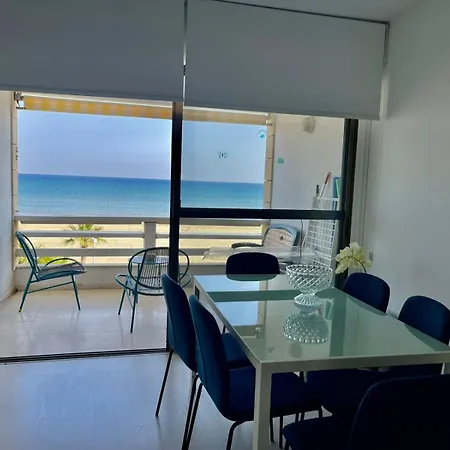 Apartment Sea View In Makenzy *