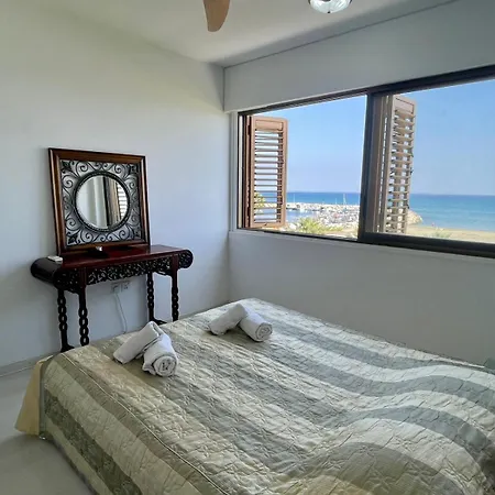 Sea View In Makenzy Apartment *