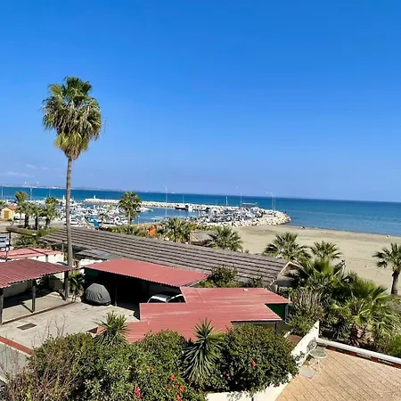 Apartment Sea View In Makenzy *