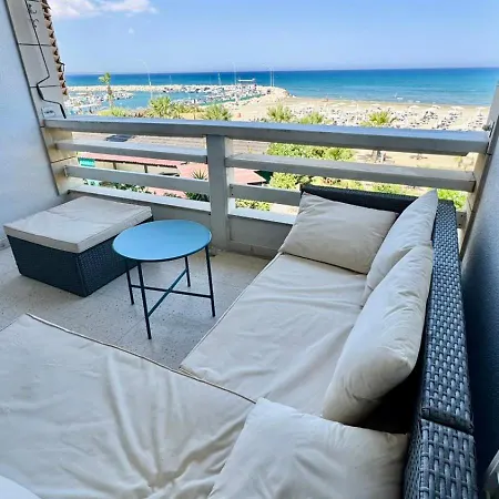 Apartment Sea View In Makenzy